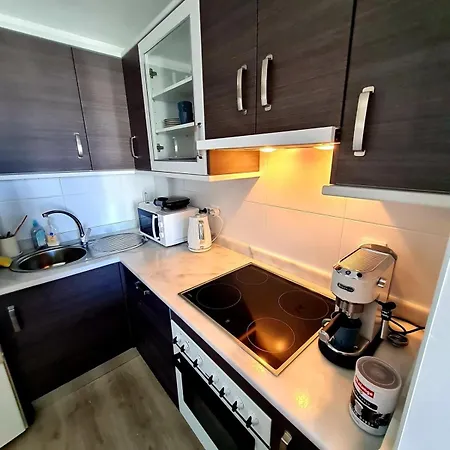 아파트 Chic And Cosy With A Pool 마닐바